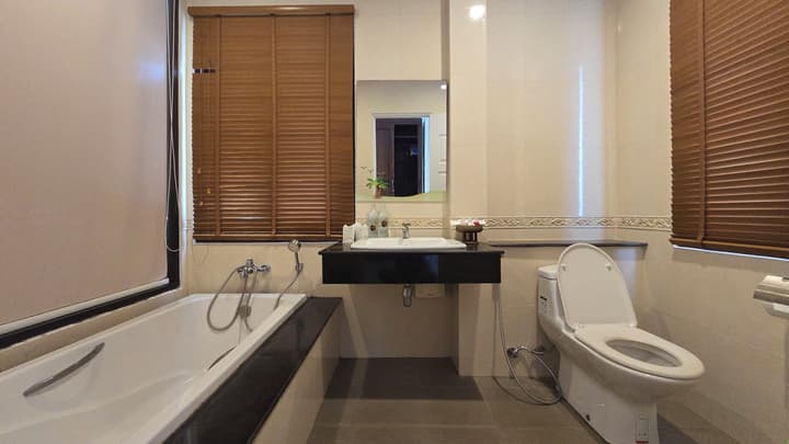 POOLSAWAT VILLA