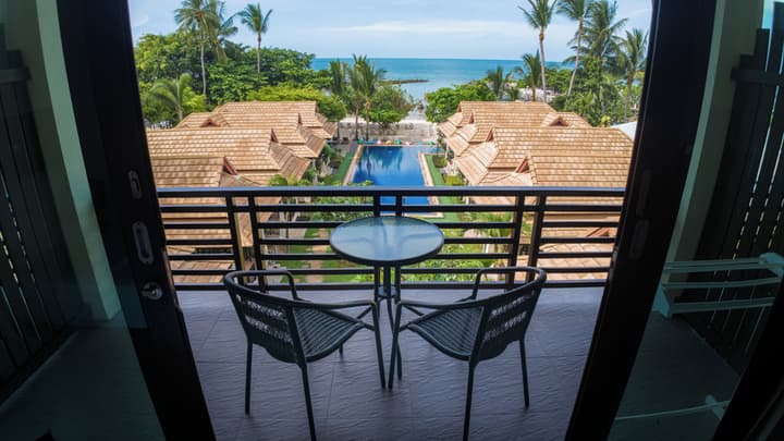 POOLSAWAT VILLA