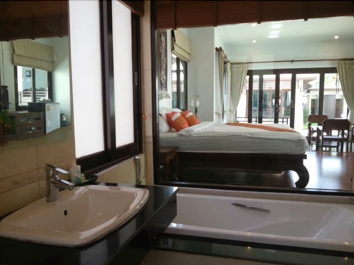 POOLSAWAT VILLA