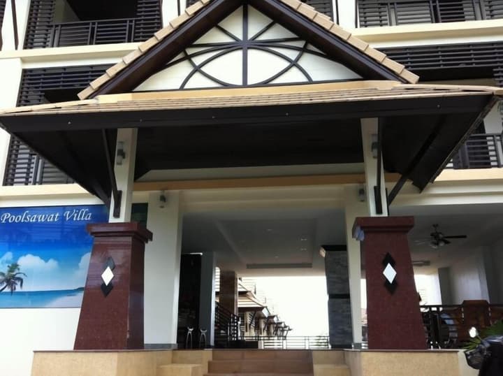 POOLSAWAT VILLA