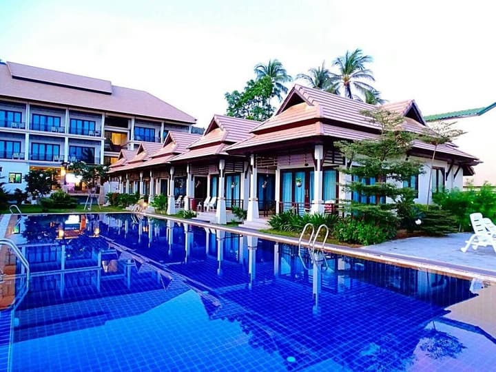 POOLSAWAT VILLA