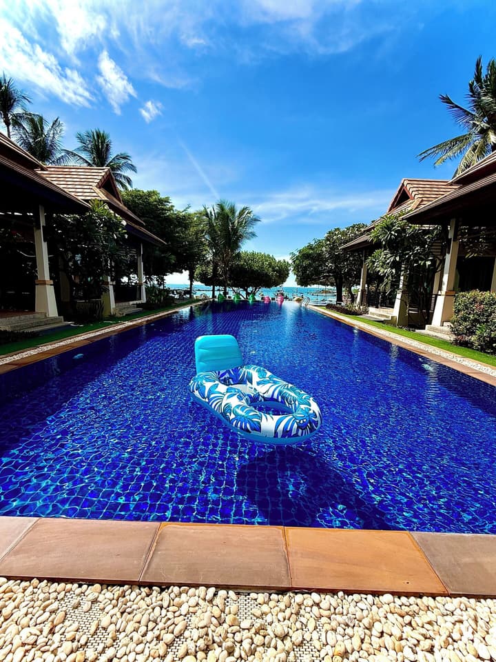 POOLSAWAT VILLA