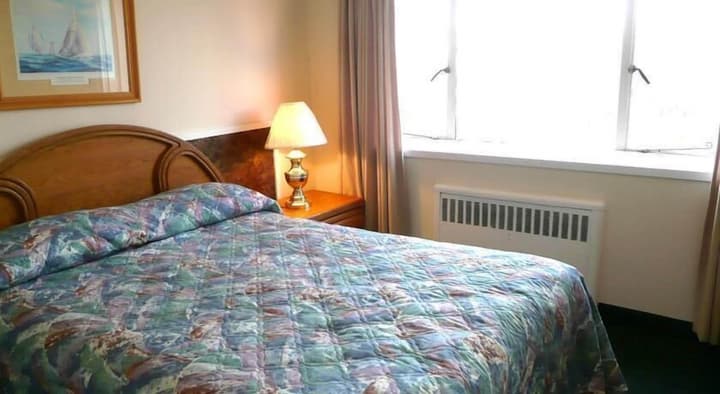 English Bay Hotel