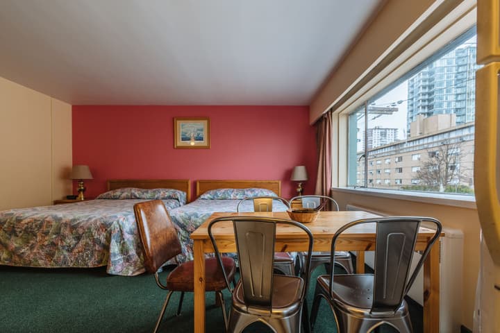 English Bay Hotel