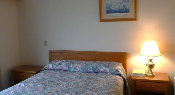 English Bay Hotel