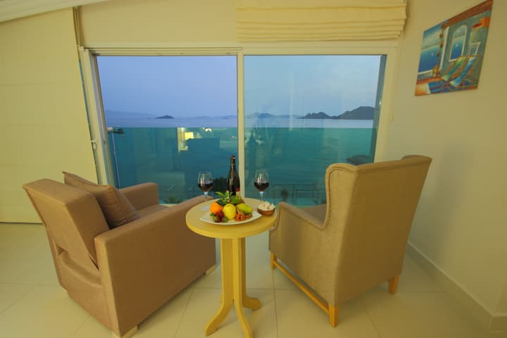 Dragut Point North Hotel