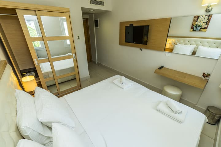 Dragut Point North Hotel