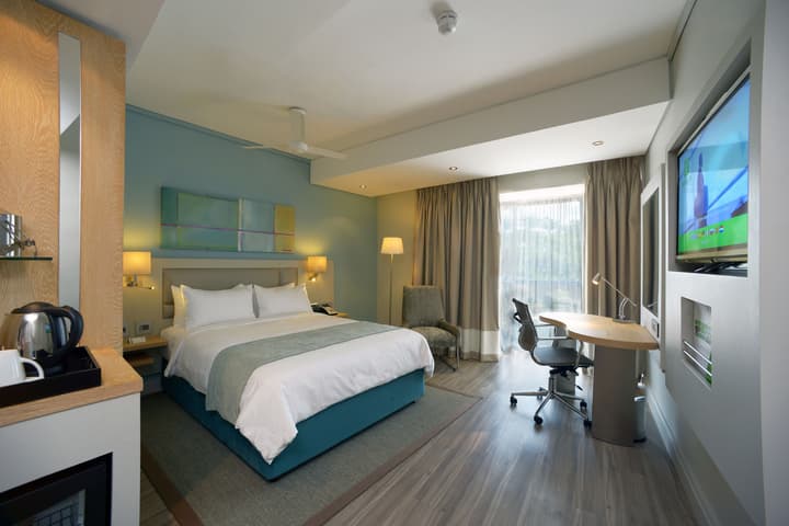 Holiday Inn Mauritius Mon Tresor by IHG
