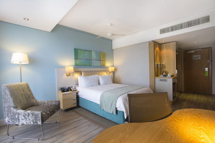 Holiday Inn Mauritius Mon Tresor by IHG
