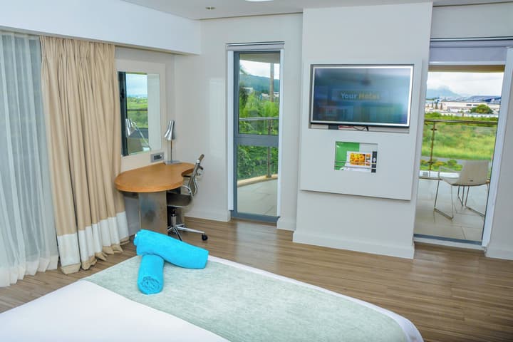 Holiday Inn Mauritius Mon Tresor by IHG