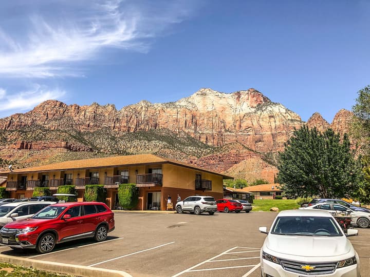 Bumbleberry Inn
