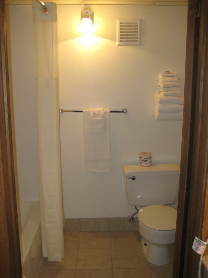 Bumbleberry Inn