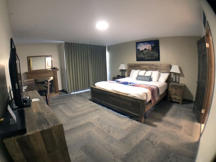 Bumbleberry Inn