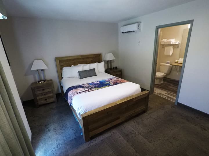 Bumbleberry Inn
