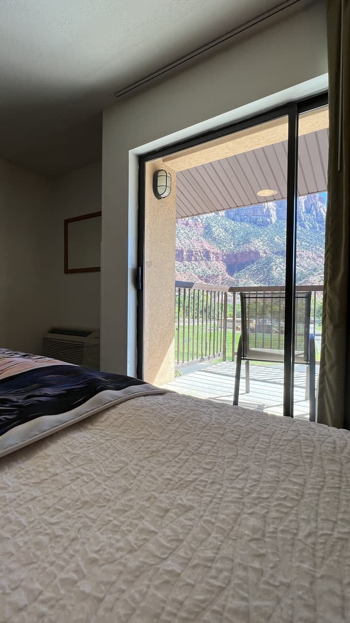 Bumbleberry Inn