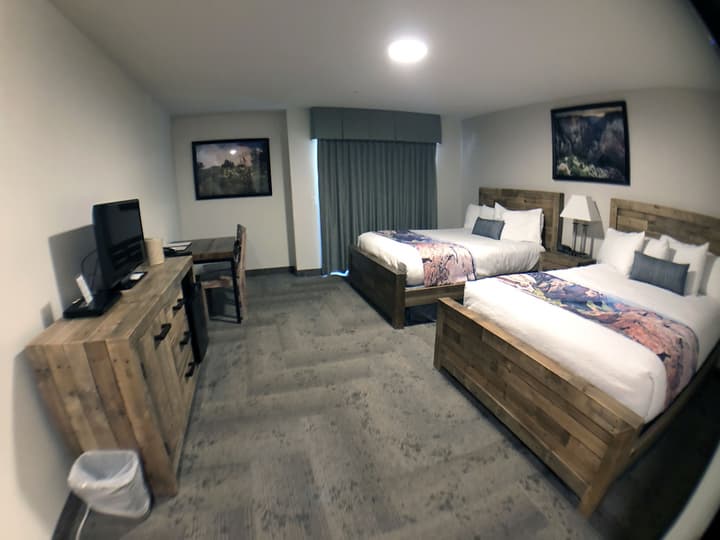 Bumbleberry Inn