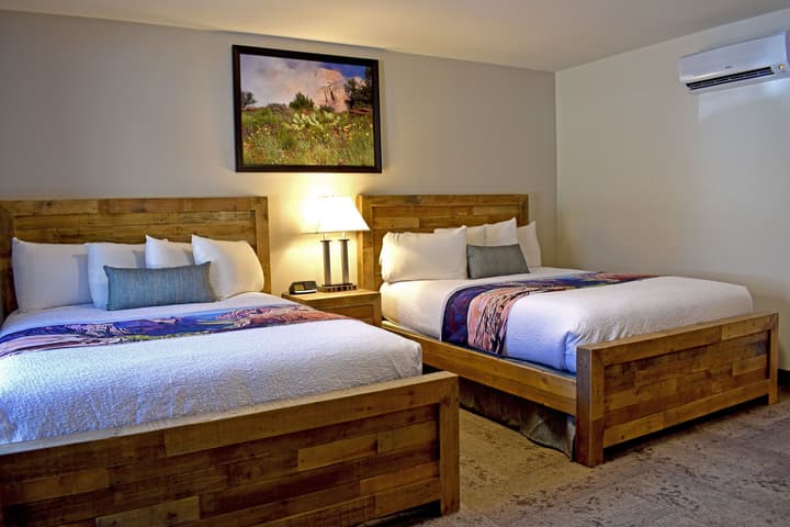 Bumbleberry Inn