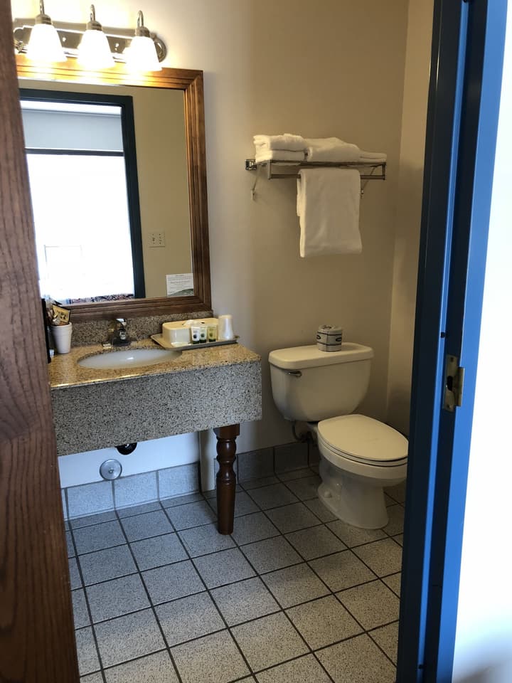 Bumbleberry Inn