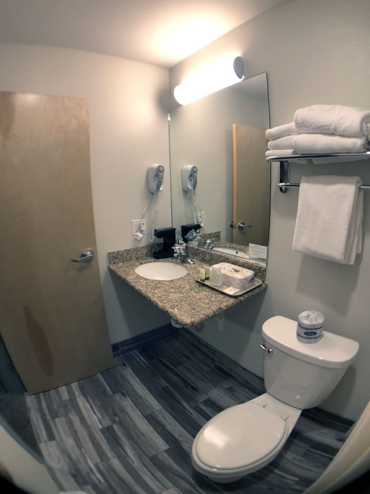 Bumbleberry Inn