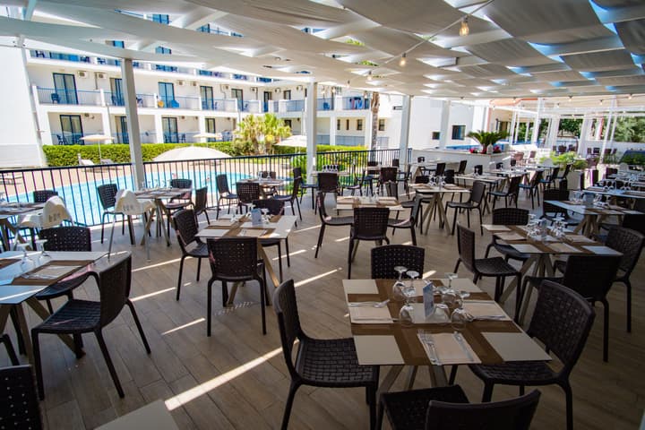 Ticho's Greenblu Hotel