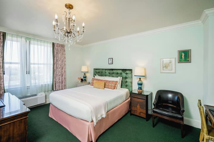 The Pontchartrain Hotel