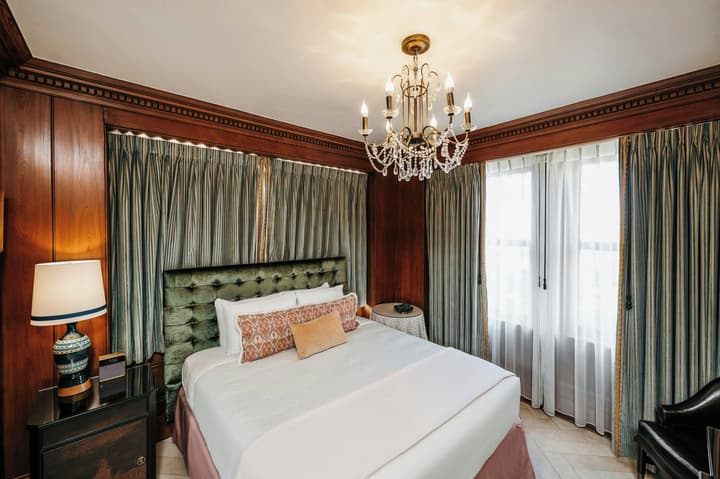 The Pontchartrain Hotel