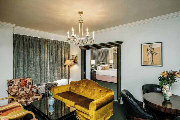 The Pontchartrain Hotel