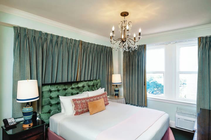 The Pontchartrain Hotel