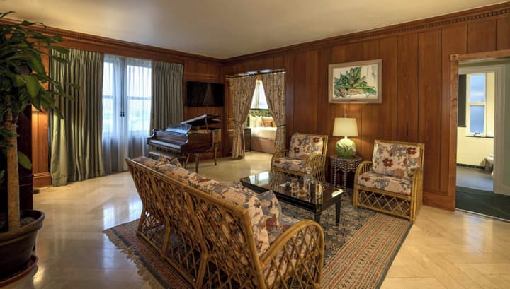 The Pontchartrain Hotel