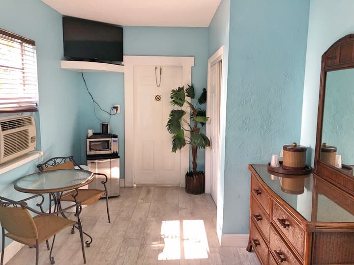 The Pelican Key Largo Cottages