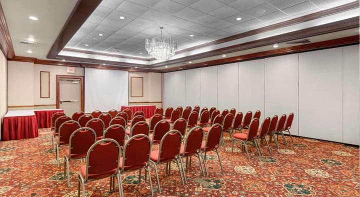 Best Western Plus Portsmouth Hotel & Suites