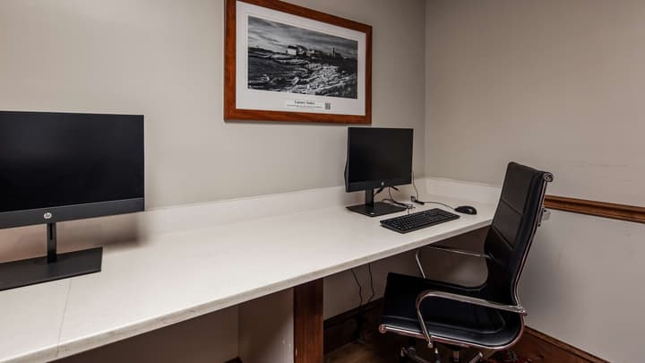 Best Western Plus Portsmouth Hotel & Suites