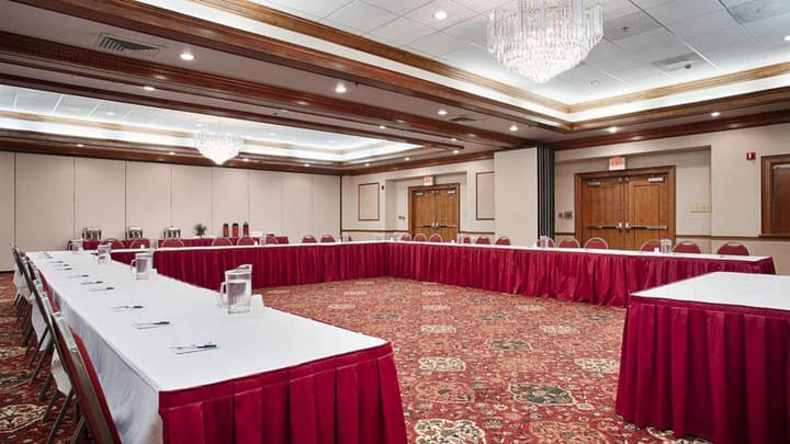 Best Western Plus Portsmouth Hotel & Suites