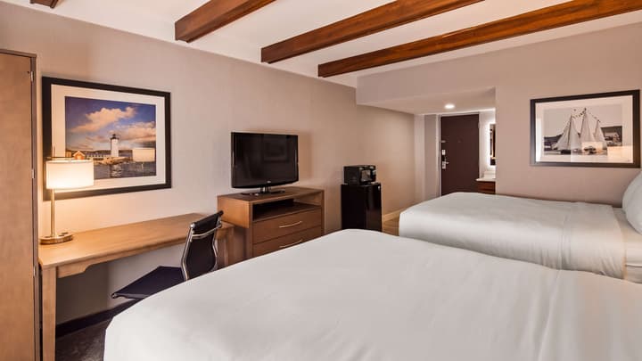 Best Western Plus Portsmouth Hotel & Suites
