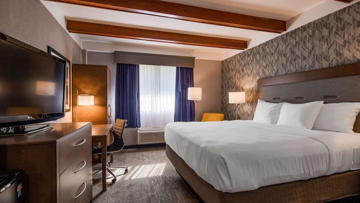 Best Western Plus Portsmouth Hotel & Suites