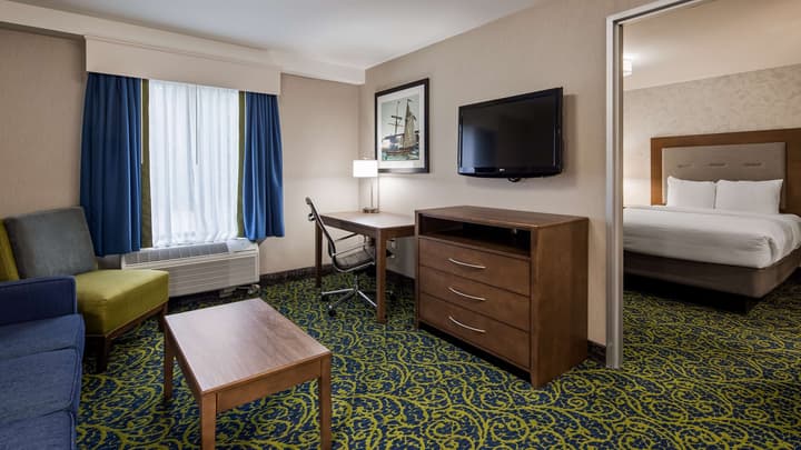 Best Western Plus Portsmouth Hotel & Suites