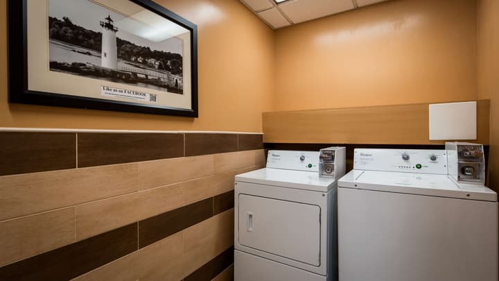 Best Western Plus Portsmouth Hotel & Suites