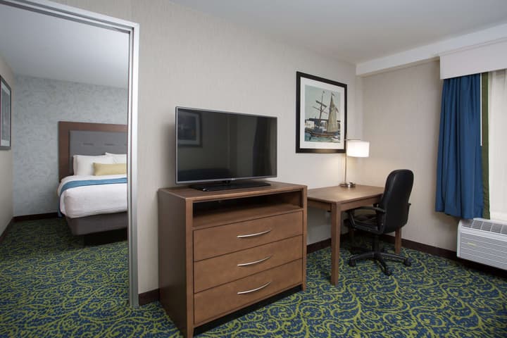 Best Western Plus Portsmouth Hotel & Suites