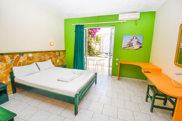 Vanessa Hotel