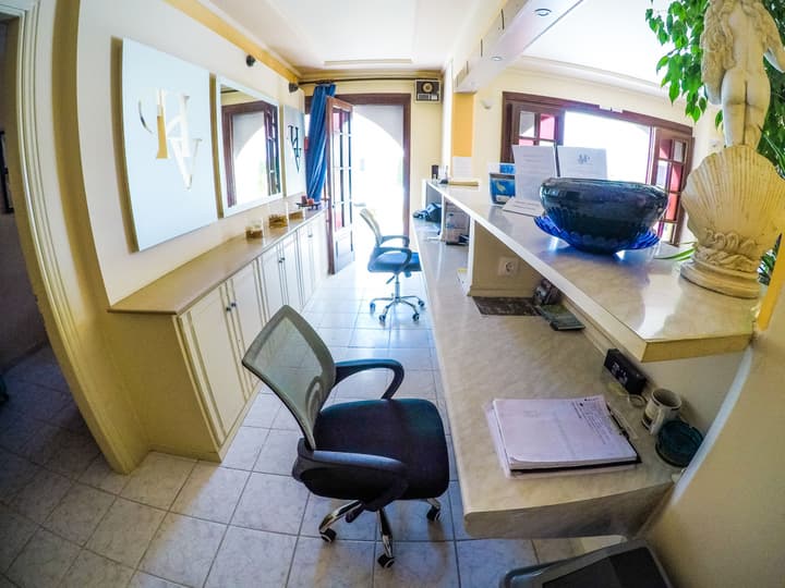 Vanessa Hotel