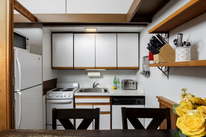 Aspenwood - CoralTree Residence Collection