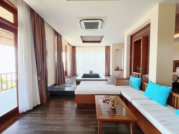 Aroma Beach Resort & Spa
