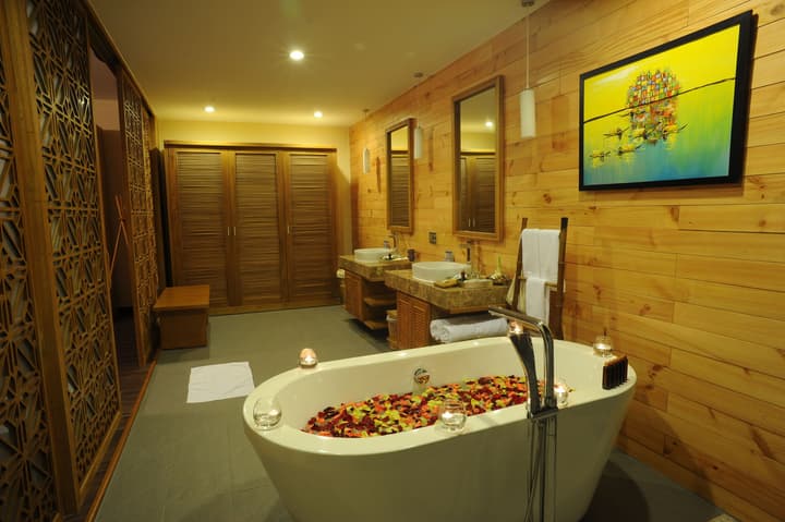 Aroma Beach Resort & Spa