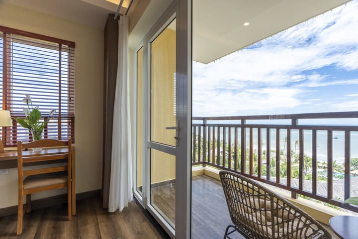 Aroma Beach Resort & Spa