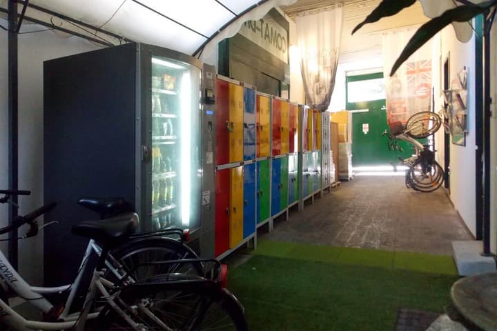 Hostel Colours