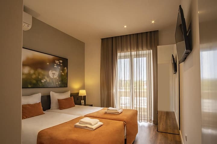 Riversuites