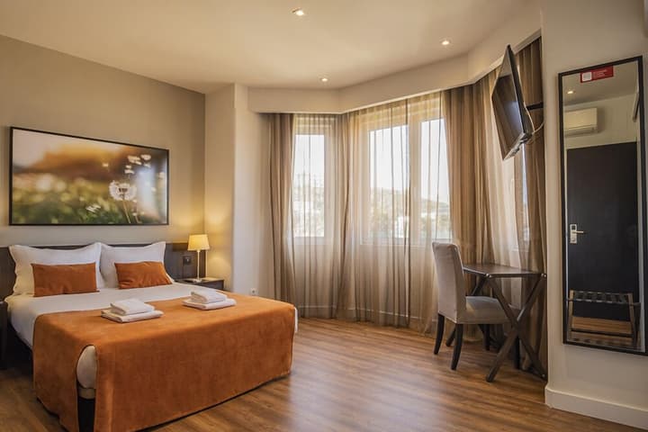 Riversuites