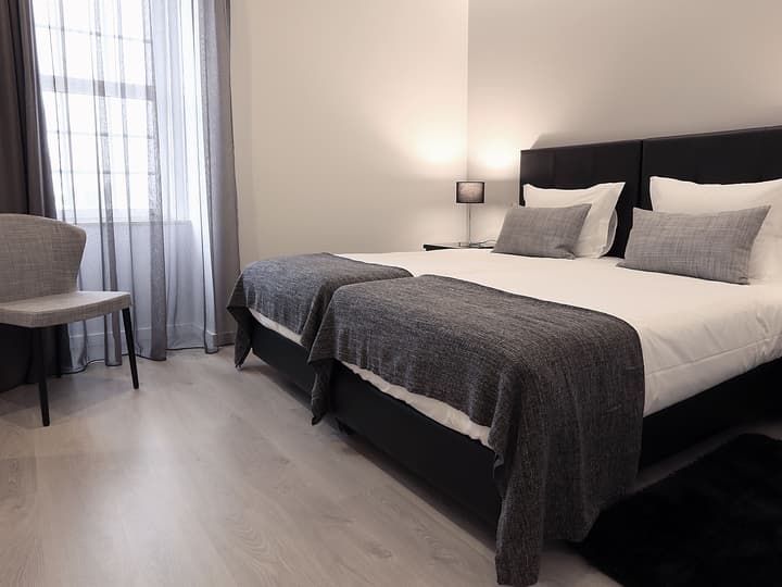 Riversuites