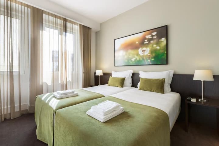 Riversuites