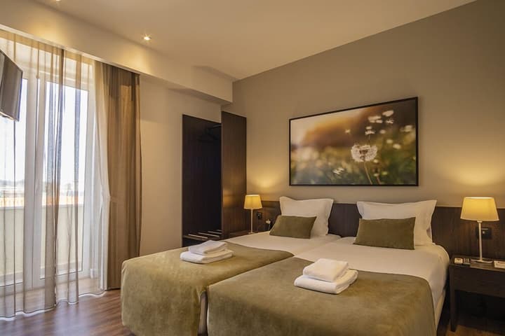 Riversuites